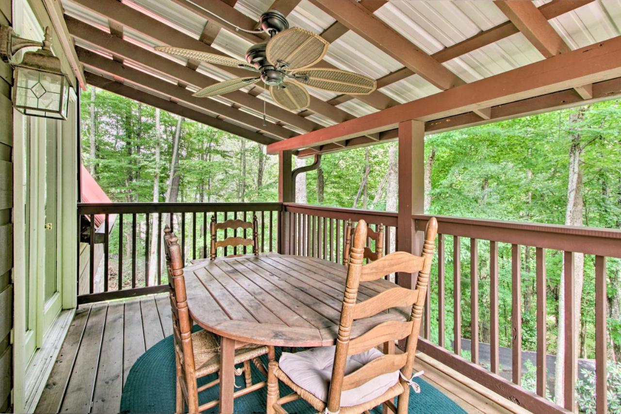 Вилла A-Frame Cabin With Hot Tub Less Than 1 Mi To Ober Гатлинбург Экстерьер фото