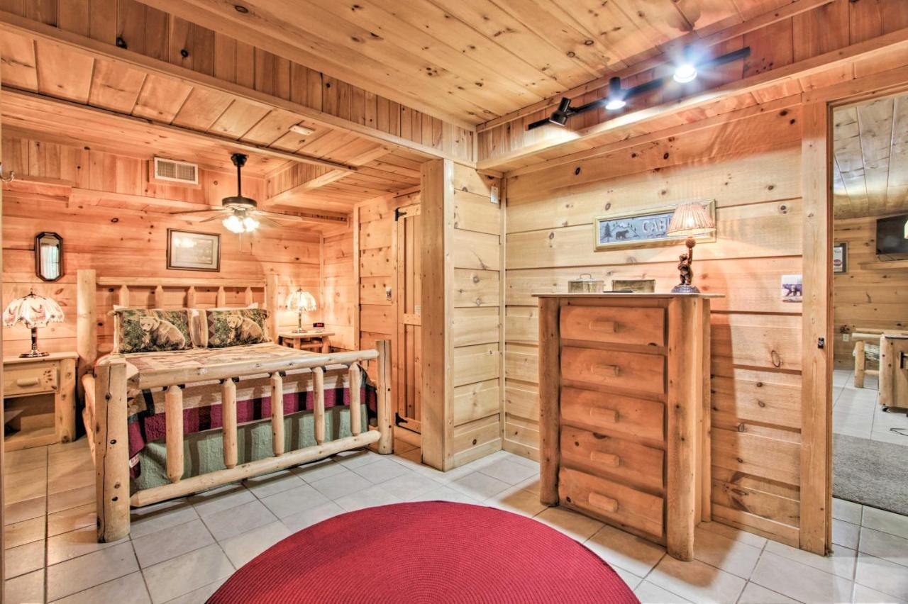 Вилла A-Frame Cabin With Hot Tub Less Than 1 Mi To Ober Гатлинбург Экстерьер фото