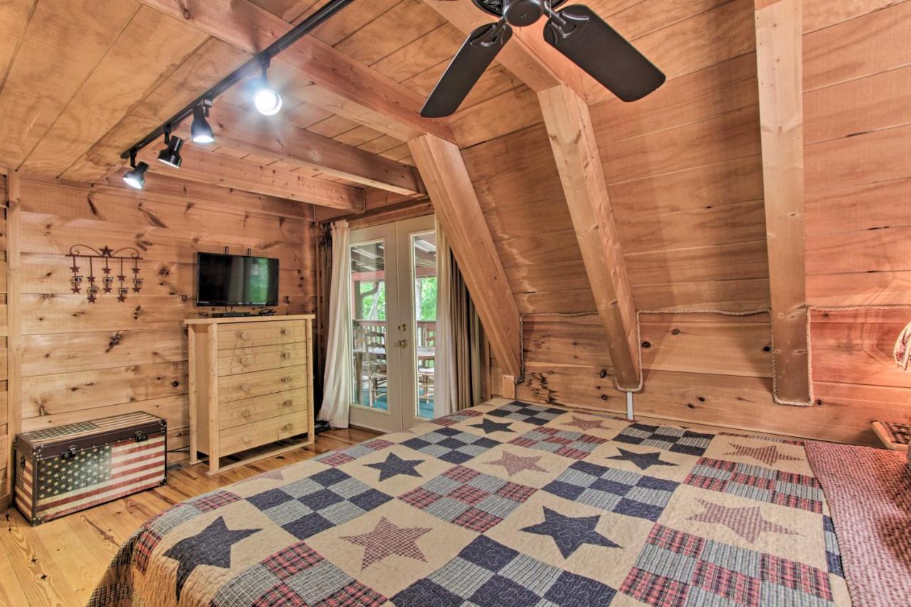 Вилла A-Frame Cabin With Hot Tub Less Than 1 Mi To Ober Гатлинбург Экстерьер фото