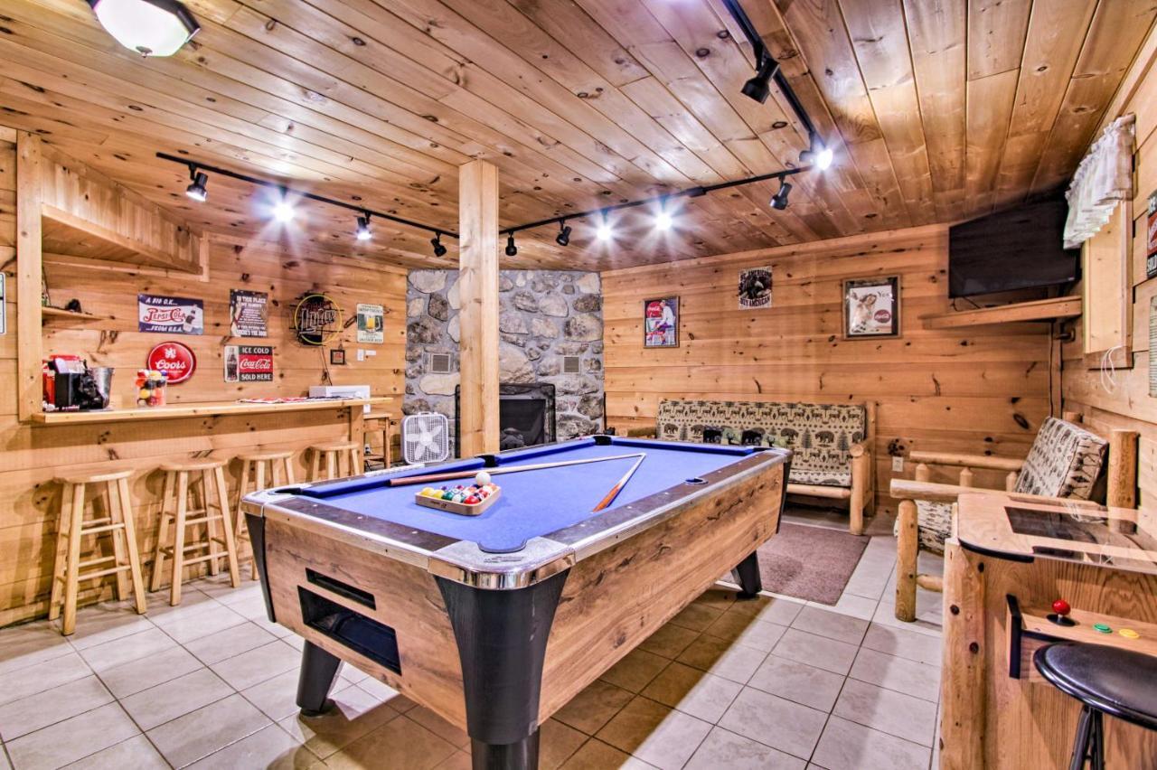 Вилла A-Frame Cabin With Hot Tub Less Than 1 Mi To Ober Гатлинбург Экстерьер фото